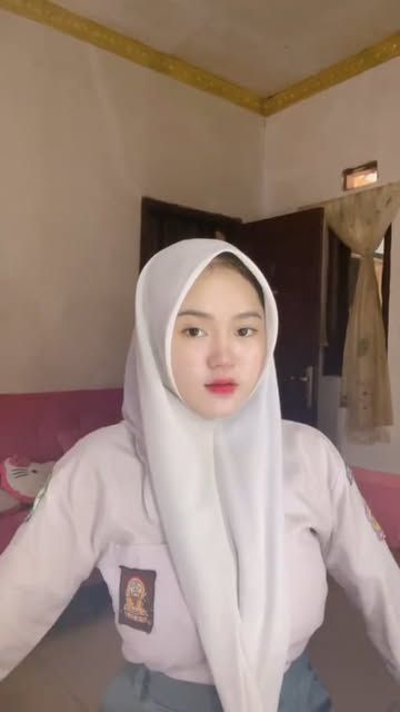 Terbaru Video Viral Hijab Video ABG SMA Indo Aqilla Kacamata Pink Atas Bawah Imut Tutorial Wiwik Top 10 Trending Global Indonesia 2025