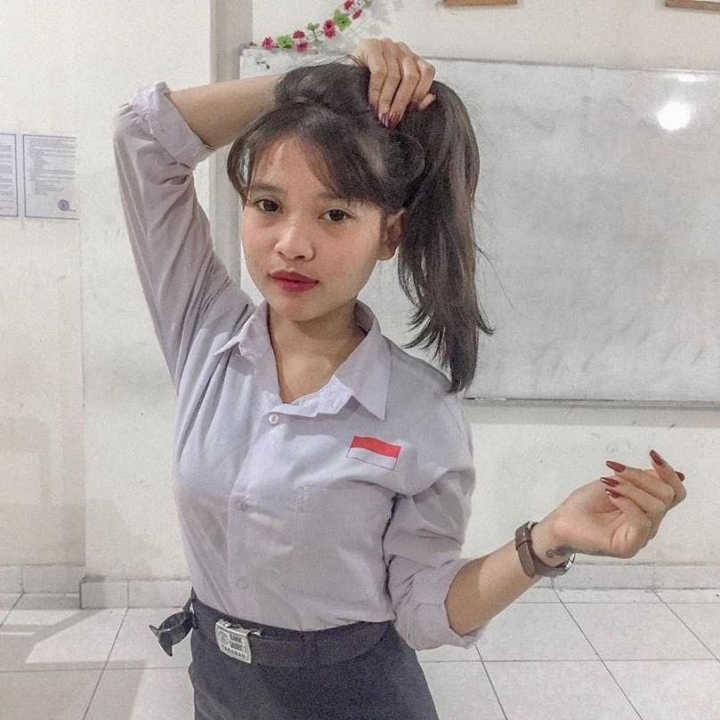Viral Anak Guru SMA Pegang Dada Siswa Top Trending Global Official 2026